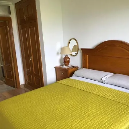 Apartment Valencia, Ideally Located 3bed-2bath Apart.few Mints Walk From Beach,pool,shop. Port Saplaya