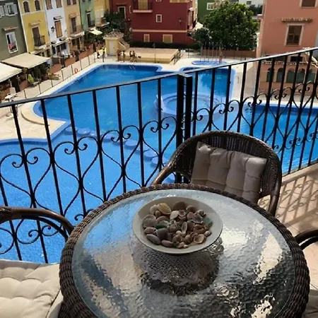 Valencia, Ideally Located 3bed-2bath Mints Walk From Beach,pool,shop *